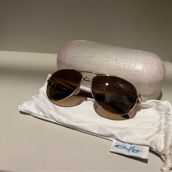 Oakley Accessories - Oakley Feedback Sunglasses